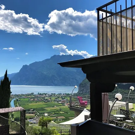 Isola 3* Torbole Sul Garda