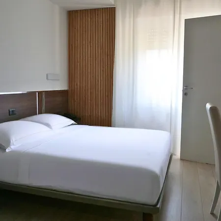 Hotel Isola 3*