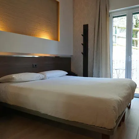Isola Hotel